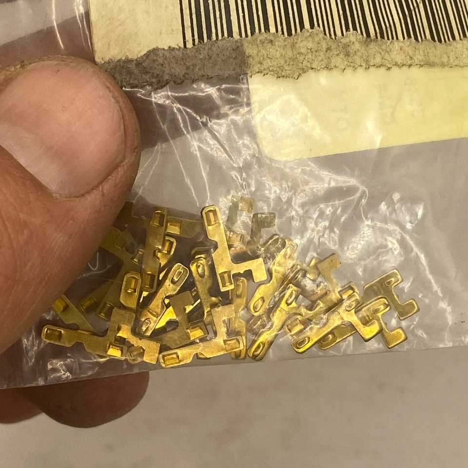 Cerradura y cilindro para vaso GM Buick Park Avenue 12453787 -25 piezas🔔 Foto 2 de 4