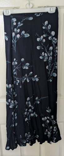 Ladies blue floral full length skirt size 10 Vintage Charlotte Halton - Picture 2 of 4