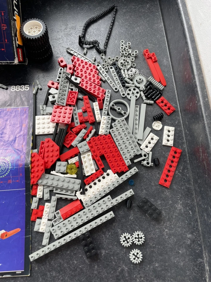 LEGO Technic 8835 Forklift, photo 3 of 5