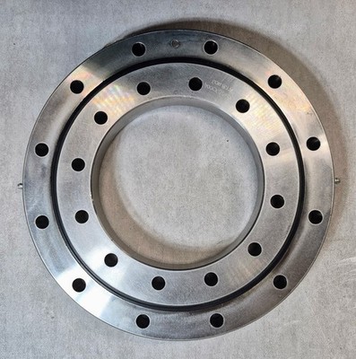 Kaydon MTO-170 Slewing Ring Bearing 6.69'' ID 12.2'' OD Gearless Turntable New