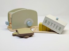 Toaster Food Playset Hearth Hand with Magnolia