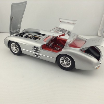 プレミアエディション 300SLR メルセデス・ベンツ Maisto 1955 1998年製 300SLR メルセデスベンツ 1/18 未開封・美品】マイスト ミニカー