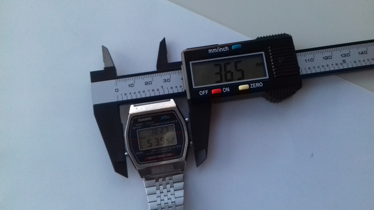CASIO Alarm-Chrono W-30 ヴィンテージ 腕時計 B387 Casio W-30 MODULE 152 ALARM CHRONOGRAPH VINTAGE WATCH MONTRE UHR