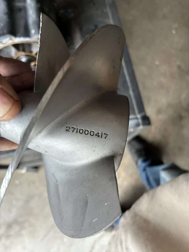 Carcasa impulsor bronce Seadoo GTX XP SPX SP GTS GTI GS 295500429 295500391 I Foto 2 de 4