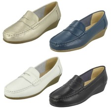 Ladies Down To Earth Leather Slip On Loafers F9R0064
