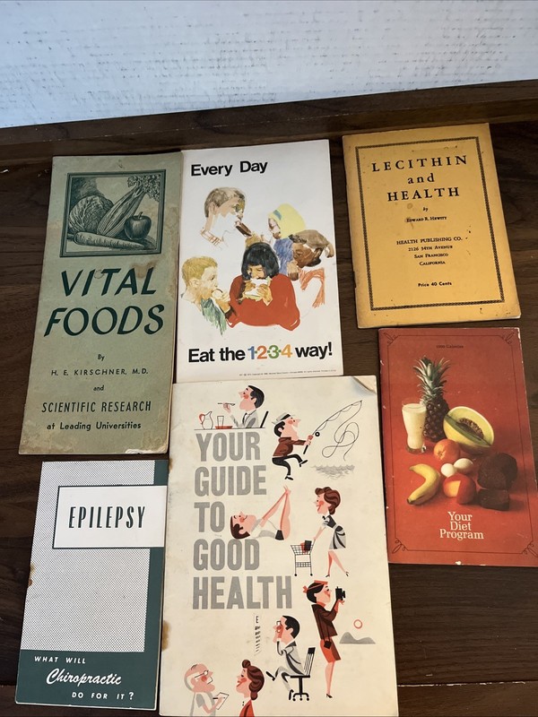 VINTAGE LOT OF 6 HEALTHY EATING LIVING BOOKLETS BROCHURES 60s 70s