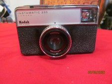 VINTAGE KODAK INSTAMATIC 233 CAMERA WITH CARRYING CASE UNTESTED
