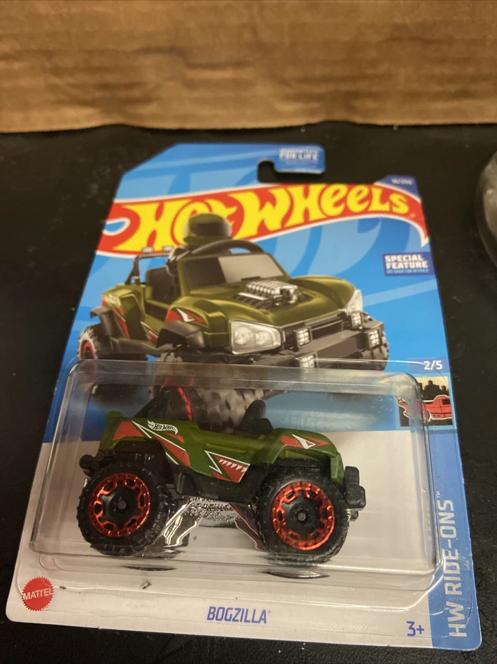 Hot Wheels Ride-ons Army Green and Red Bogzilla Jeep 2/5 16/250 Brand New Sealed - Image 2 of 4