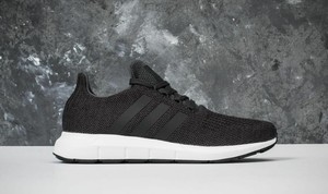 adidas swift run carbon black