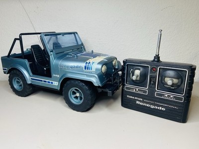 R/C Jeep Renegade Tandy Radio Shack Freq 27.145MHz Off Road. Read!!!!!!