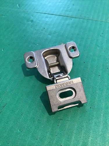 KraftMaid Blum 36.455-01.01 Cabinet Hinge w/ 130A211.01.22 Mounting Plate 1" OL