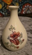 Vintage Zsolnay Hungary 11�cm Hand Painted Floral and Gold Bud Vase 10082/064