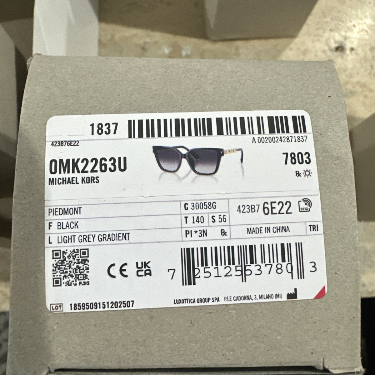 Sunglasses Michael Kors Piedmont MK 2263U (30058G) Black  display picture 1