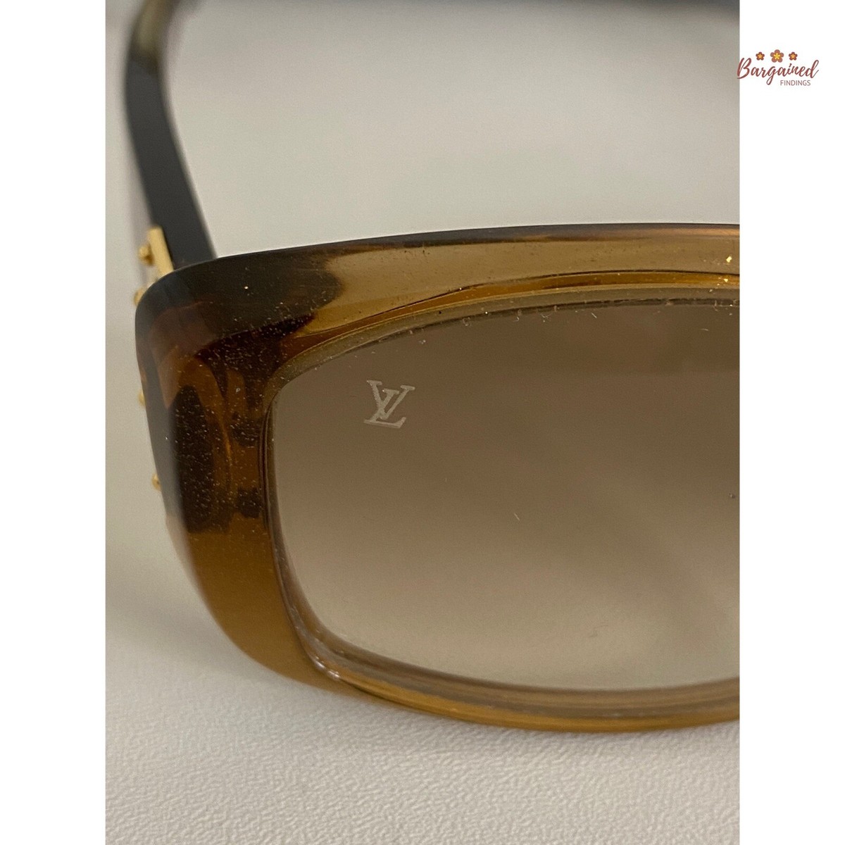Authentic LOUIS VUITTON Gold Speckling Acetate Frame Soupcon  display picture 2