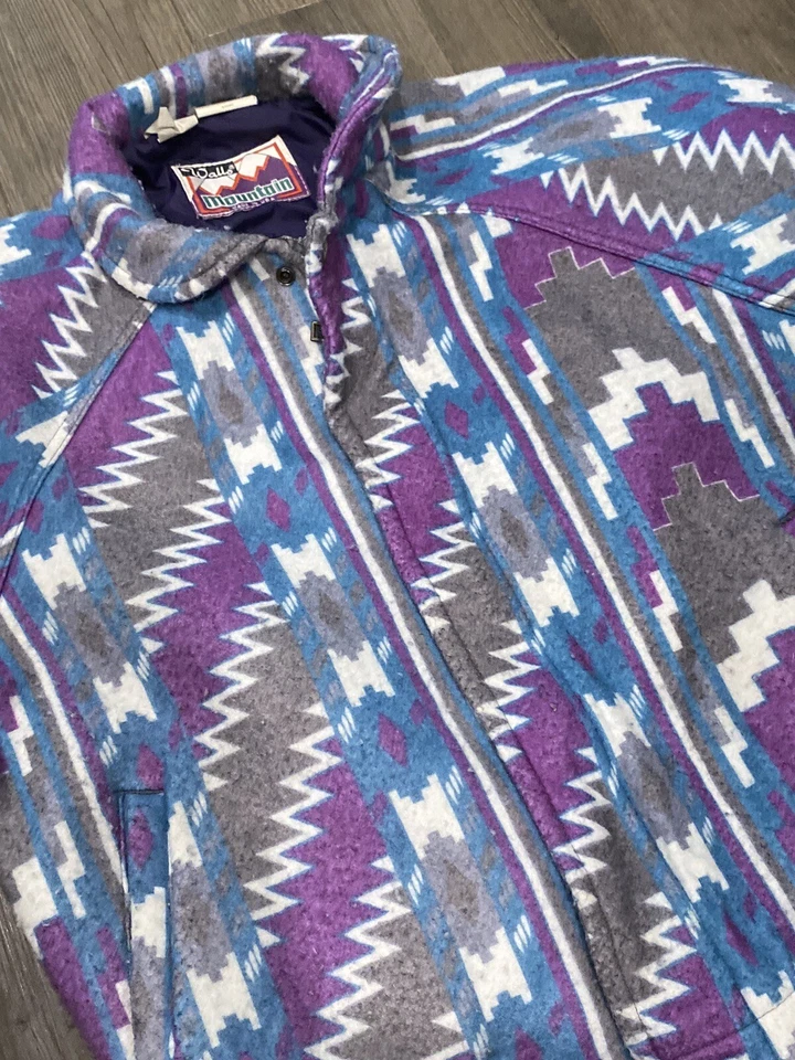 Abrigo Chaqueta Bombardero Púrpura Estampado Azteca Montaña Paredes Años 90 De Colección Talla S LEER Foto 2 de 4
