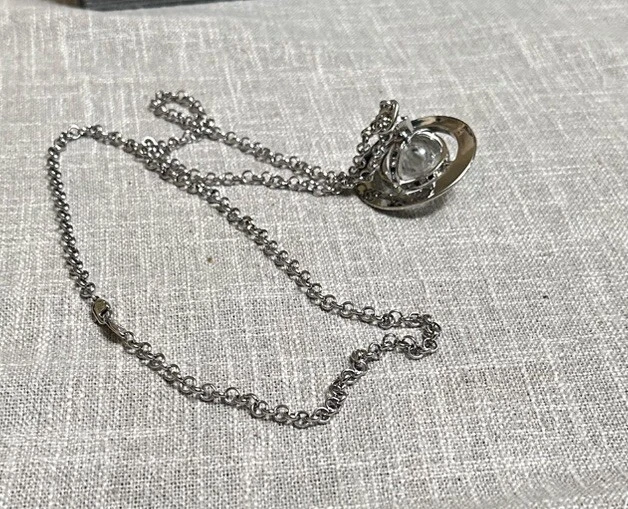 Vivienne Westwood маленький шар подвеска ожерелье серебряный цвет новый без коробки или сумки - Изображение 4 из 4