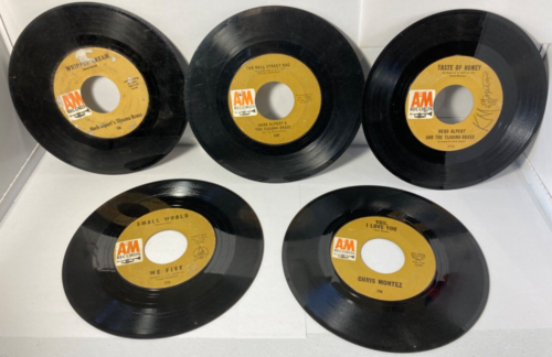 A&M Records 45s Lot Herb Alpert-We Five-Chris Montez 5-7" Viny Singles Vintage - Afbeelding 1 van 11
