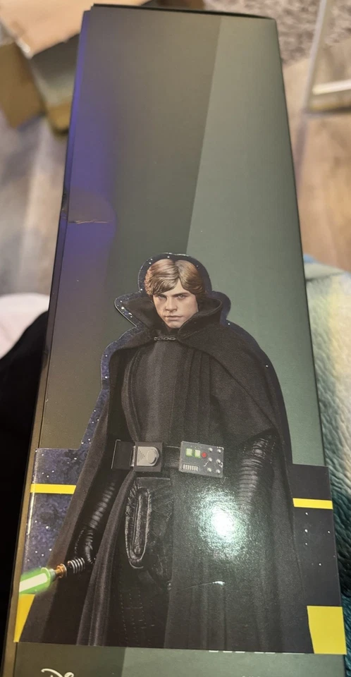 Hot Toys Star Wars Luke Skywalker Dark Empire 1/6 Empty Box - Image 3 of 4