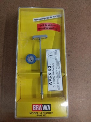 BRAWA 5495 PLATFORM LIGHT WITH CLOCK 14-16 VOLTS 1:87 HO SCALE