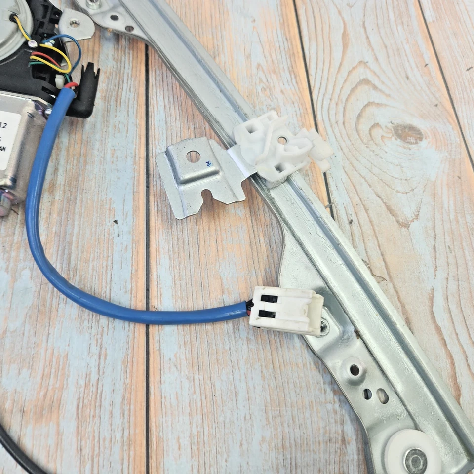 Dorman 751212 For 02-06 Nissan Altima Front Right Power Window Regulator w Motor - Image 2 of 4