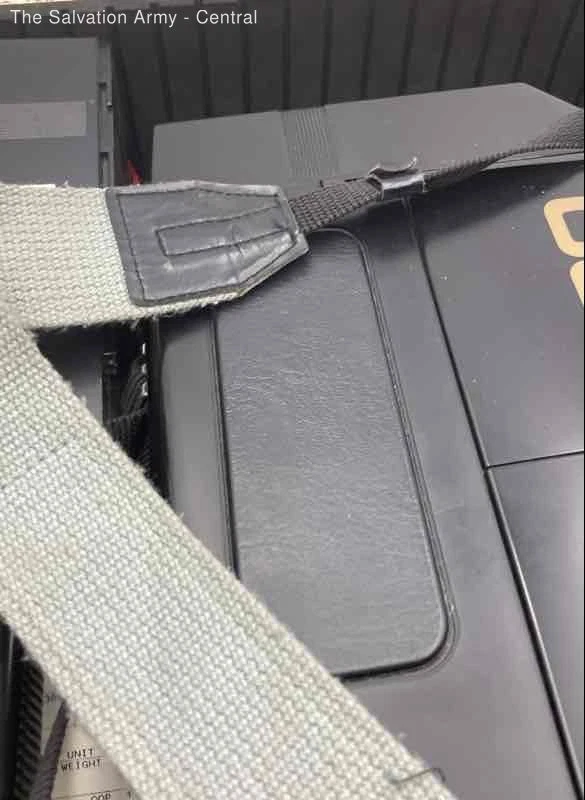 Hitachi VM-3100A Black VHS Movie Camera Handheld Camcorder In Box - Image 4 of 4