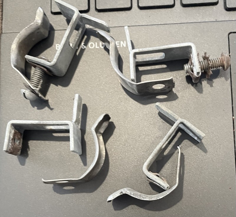 Rock-Ola 1428 Jukebox Cabinet Trim Molding Mounting Clips ~ Set of 4