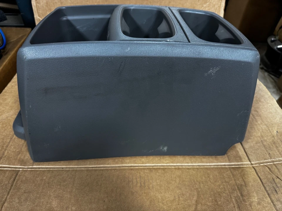 08-15 Dodge Caravan OEM Gray Center Console Cup Holder! Foto 3 de 4