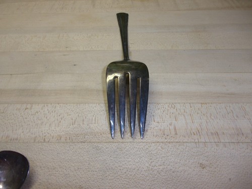 Vintage Holmes & Edwards IS May Queen Silver Plate Serving Fork 9" FREE SHIPPING - Picture 4 of 8