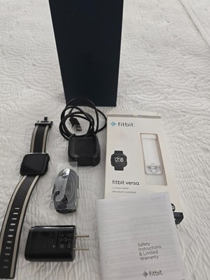Fitbit Versa FB504 Smartwatch Black W/ Charger / Earplugs/ Extra White Lg Band