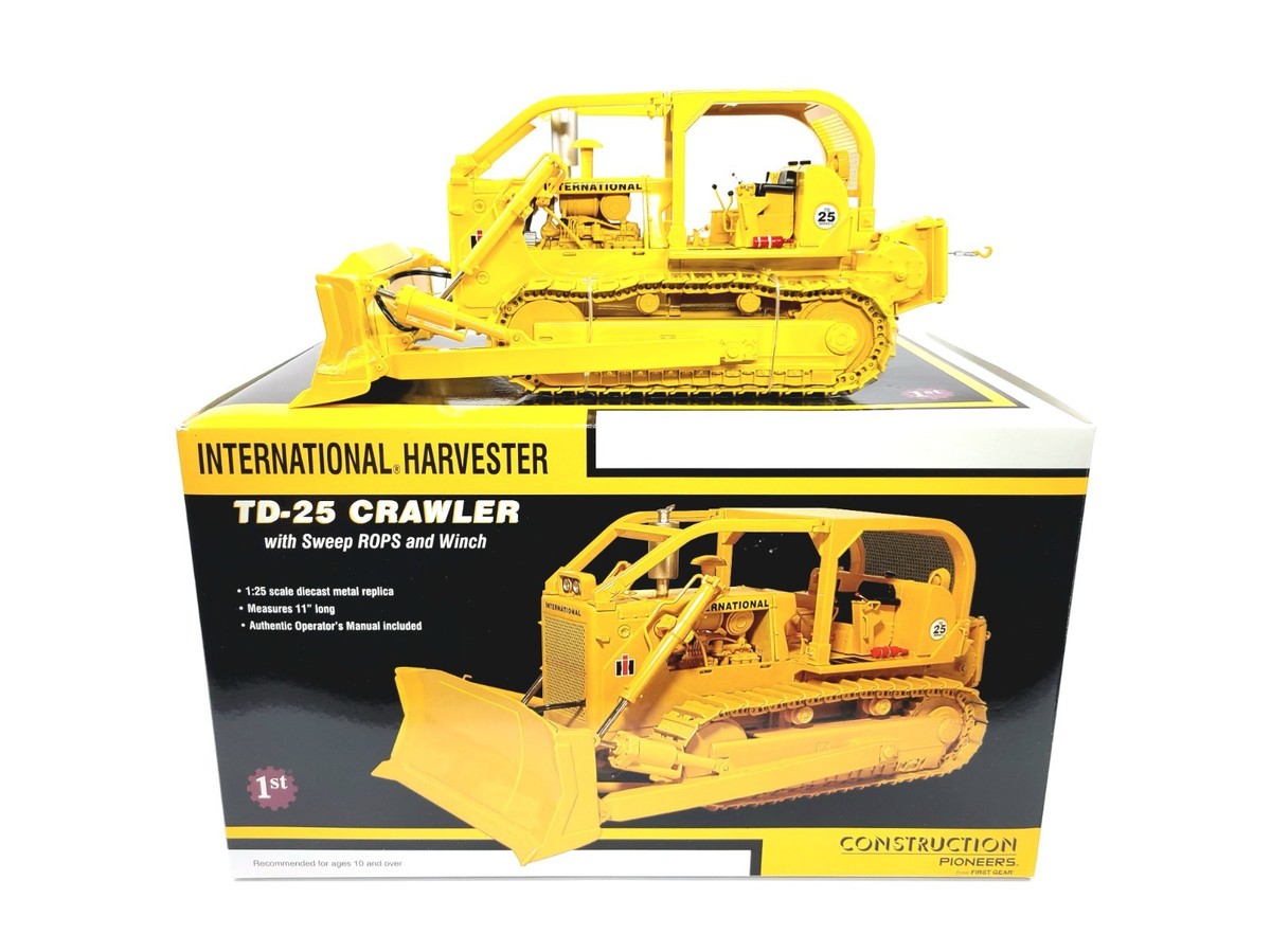 International IH TD-25 Dozer Sweep ROPS Winch First Gear 1:25