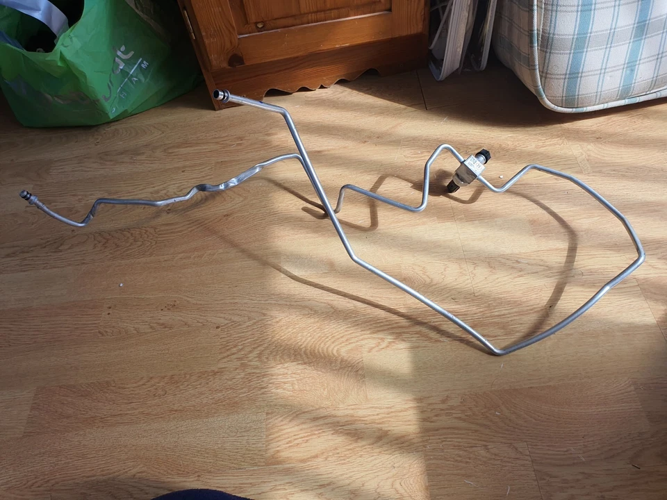 TOYOTA C-HR 1.8 HYBRID A/C LÍNEA LÍQUIDA 88710-F4071 GENUINO Foto 2 de 4