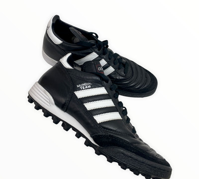 copa mundial on artificial grass