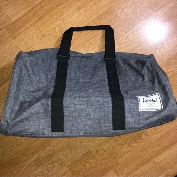 Herschel novel top mid volume