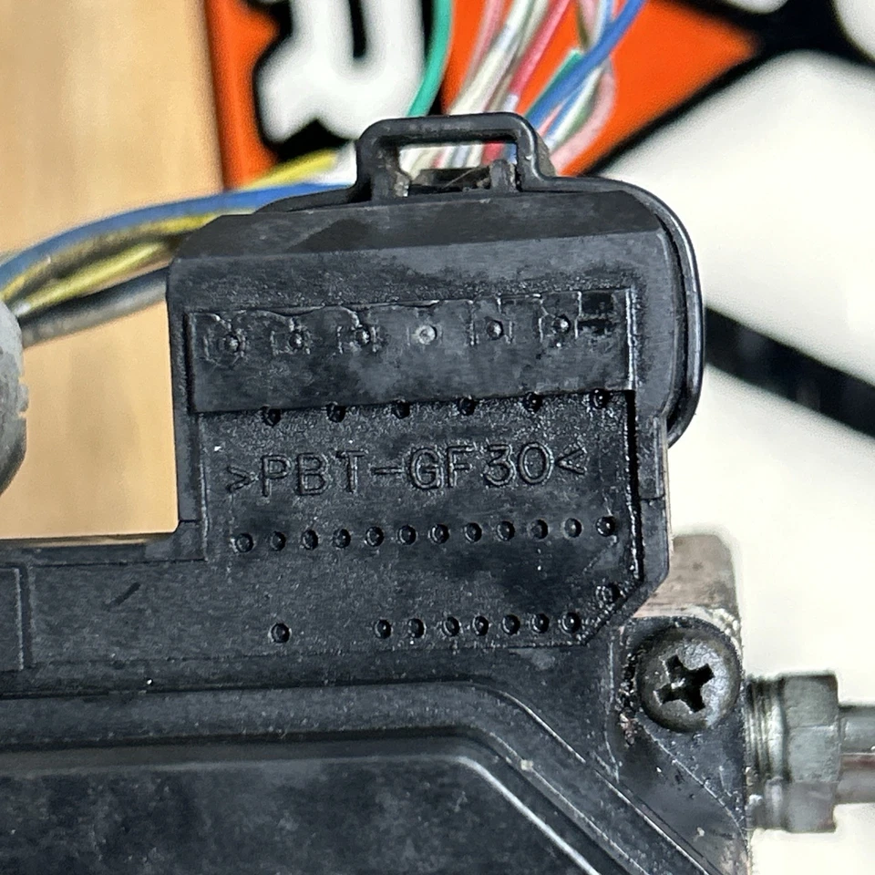 LEXUS IS300 2001-2005 OEM ANTIBLOQUEO FRENO ABS MÓDULO BOMBA Foto 3 de 4