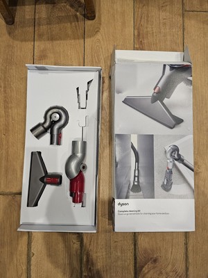 Dyson Aufsatzset Up-Top Low-Reach und Matratzenwerkzeuge Neu in OVP