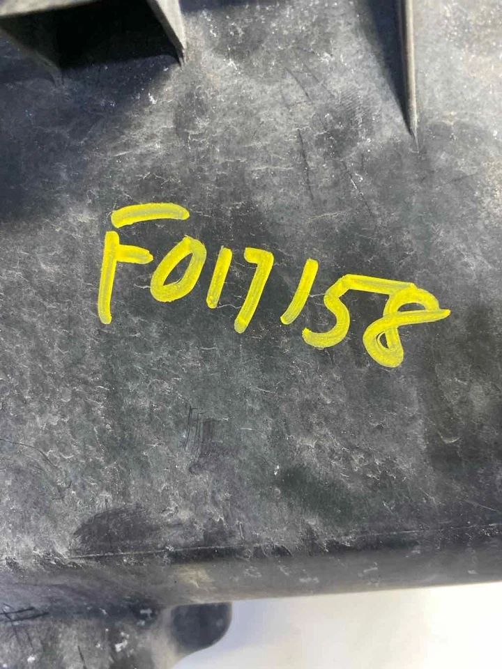 Used Air Cleaner Assembly fits: 2006 Lexus RX330 3MZFE engine Grade C Foto 2 de 4