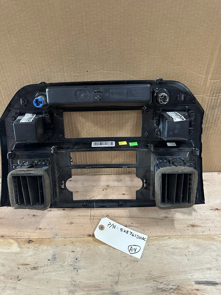 ✅06 - 08 Dodge RAM 1500 2500 3500 estéreo CA climatizador bisel 5KE761DHAC OEM Foto 2 de 4