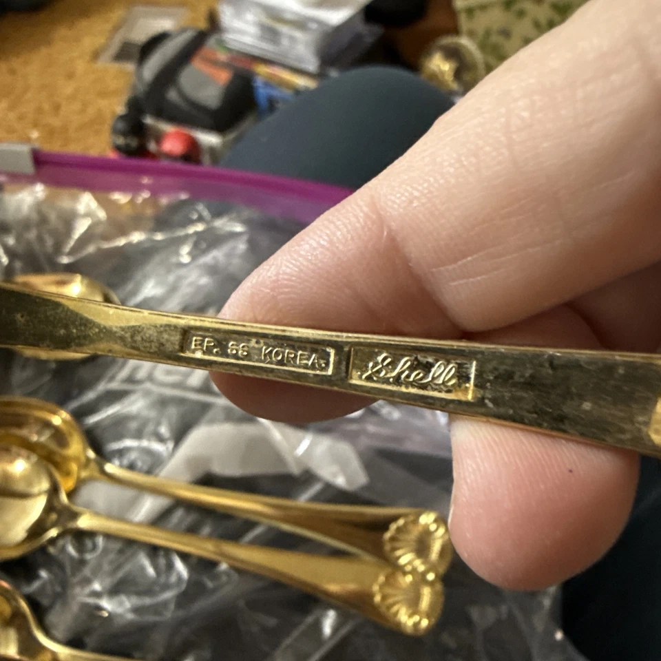 Shell Stainless Korea Gold Electroplate Gold Shell 6-tea Spoons Flatware - Image 4 of 4