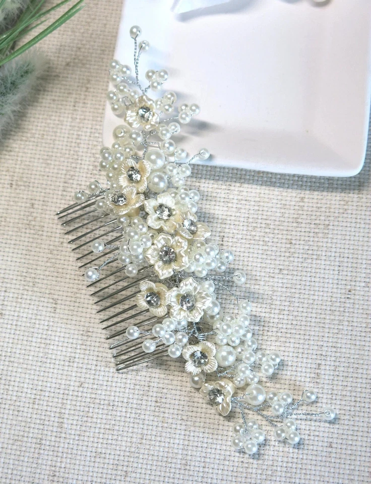 Flor de marfim grande pente de cabelo nupcial, peça de cabeça de pérola de casamento off white para noiva - Imagem 3 de 4