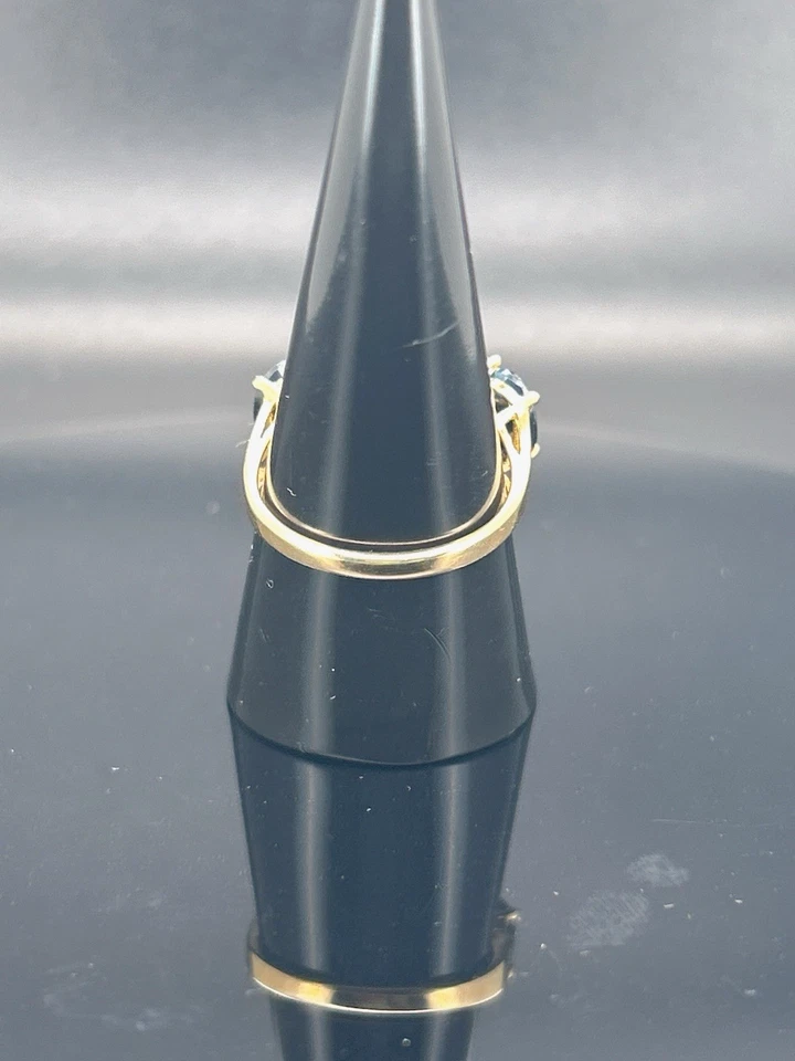 Elegante Anillo Apilable Oro Amarillo 14K Zafiro y Perla Foto 3 de 4