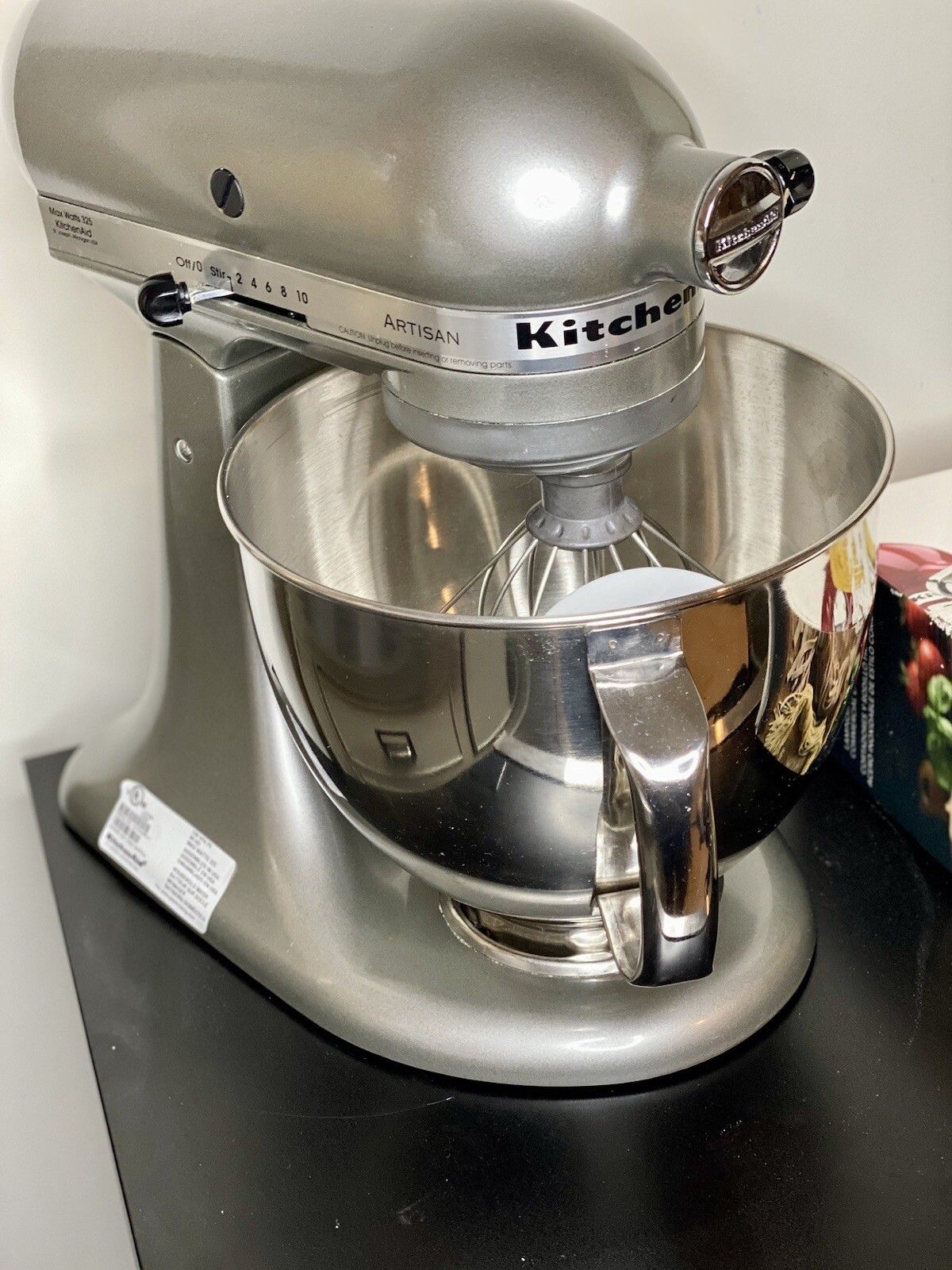 KitchenAid (Artisan) 5QT Stand mixer KSM150PSCU Contour Silver Used