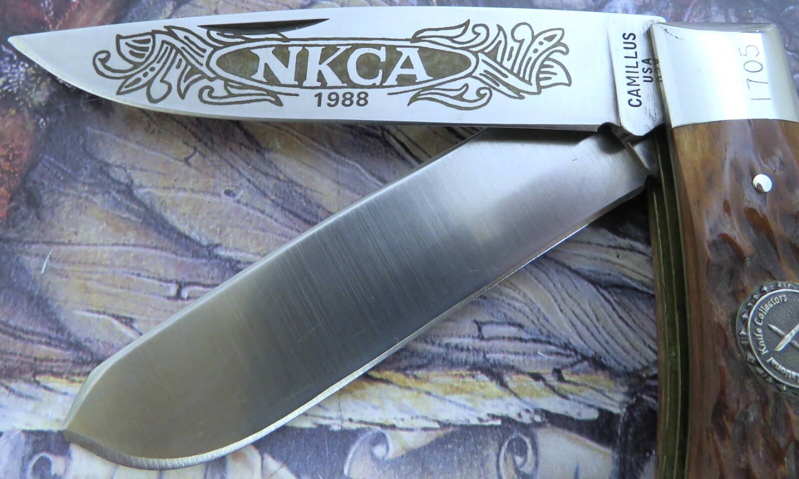 Camillus USA Bullet Trapper Knife 1988 NKCA Knife Chestnut Bone Handles