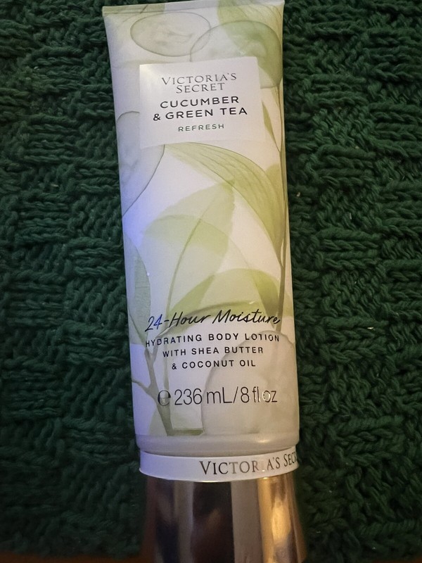 Victoria's Secret Natural Cucumber & Green Tea 24 Hour Body Lotion 8 Fl oz