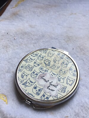 Owls Decorated double mirror Compact