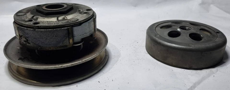 CLOCHE EMBRAYAGE YAMAHA MAJESTY MBK SKYLINER 125 2001 - Photo 3/4