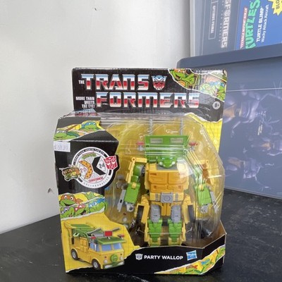 Hasbro Transformers x TMNT Party Wallop Transforming Action Figure