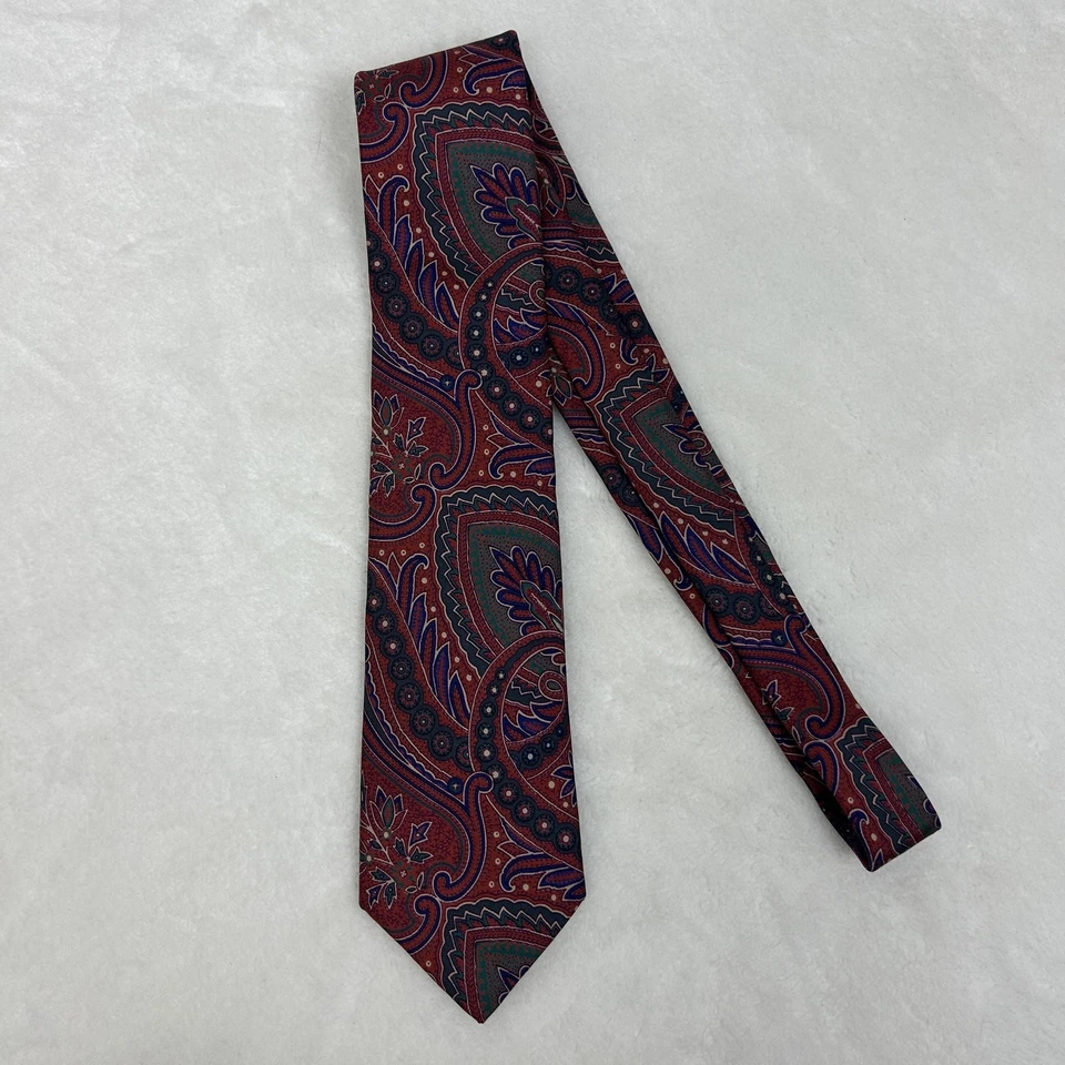 Corbata clásica Liberty of London para hombre roja cachemira 100 % seda hecha en EE. UU. Foto 3 de 4