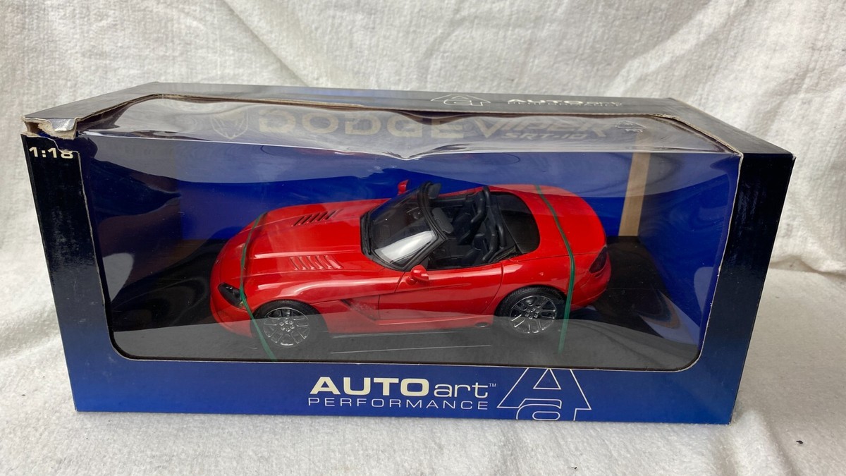 オートアート 1/18 ダッジ バイパー SRT-10 / レッド オートアート 1/18 ダッジ バイパー SRT-10 / レッド Amazon.co