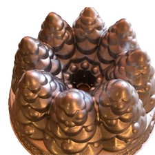 Nordic Ware 3D Christmas HOLIDAY TREE BUNDT Cake Pan Mold 10-Cup Made in USA
