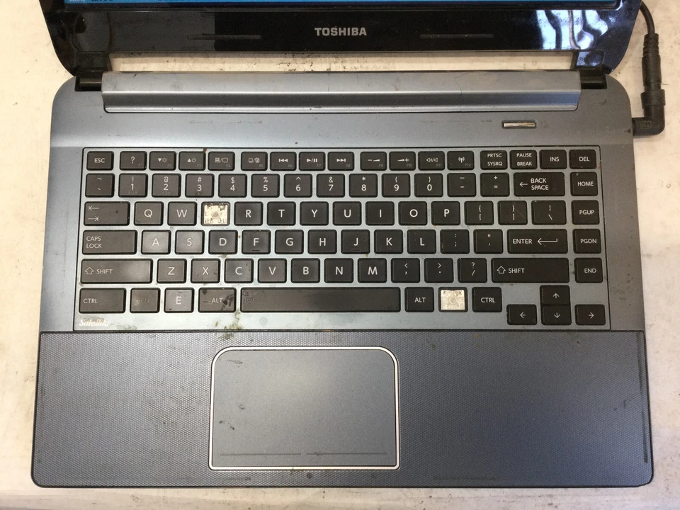 TOSHIBA SATELLITE U945-S4110 - BOOTS TO BIOS - INTEL I3 3227U - NO RAM -READ-BB - Image 2 of 4